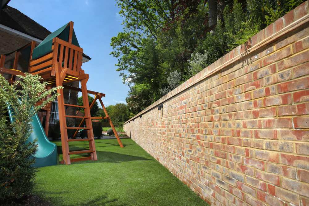 Brick garden wall construction
